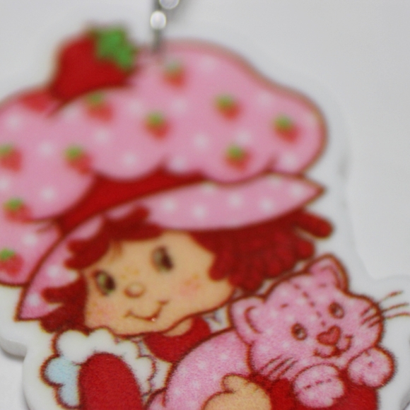 Vintage retro Strawberry Shortcake character earrings - Picture 7 of 9